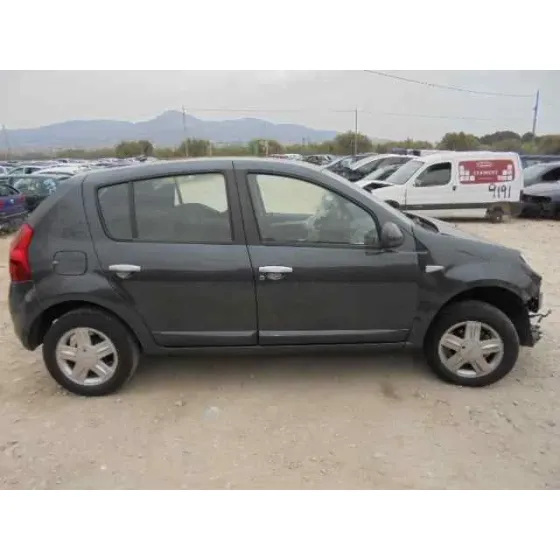 DACIA SANDERO '2008 AMBIANCE NEGRO