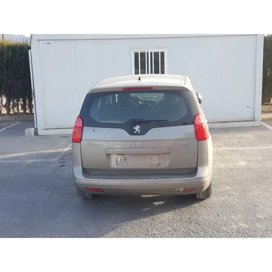 PEUGEOT 5008 '2013 ALLURE GRIS