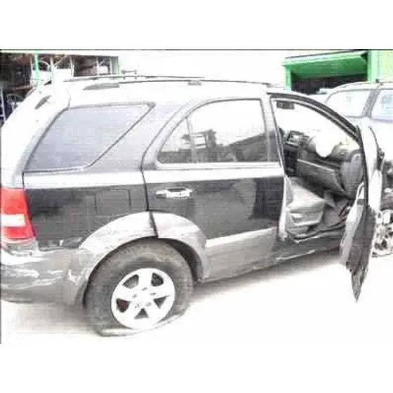 KIA SORENTO '2002 2.5 CRDI NEGRO