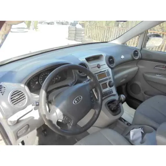 KIA CARENS (UN) '2010 ACTIVE DORADO