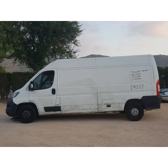 PEUGEOT BOXER FURGON GRAN VOLUMEN '2020 335 L3H3 PRO BLUEHDI 140 STOP&START BLANCO