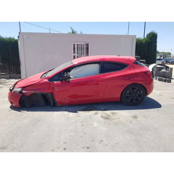 OPEL ASTRA J GTC '2012 SELECTIVE ROJO