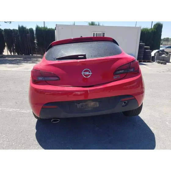 OPEL ASTRA J GTC '2012 SELECTIVE ROJO