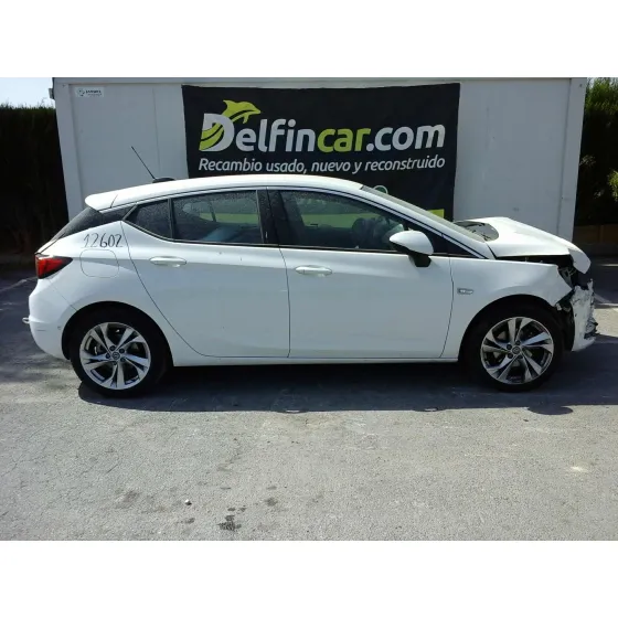 OPEL ASTRA K LIM. 5TÜRIG '2016 DYNAMIC BLANCO