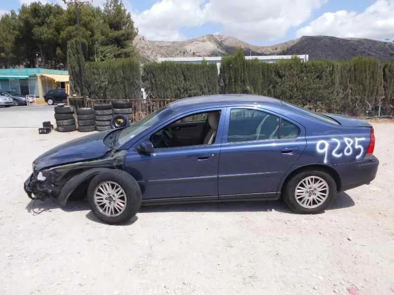 VOLVO S60 BERLINA '2003 2.4 (125KW) AZUL