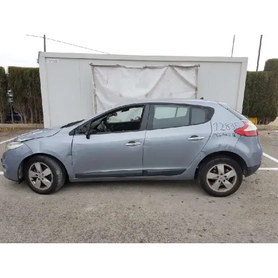 RENAULT MEGANE III BERLINA 5 P '2010 DYNAMIQUE GRIS
