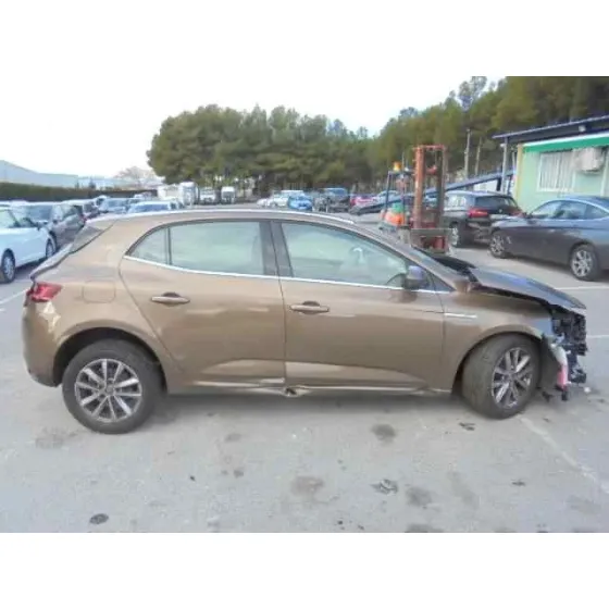 RENAULT MEGANE IV '2016 5 PUERTAS MARRON