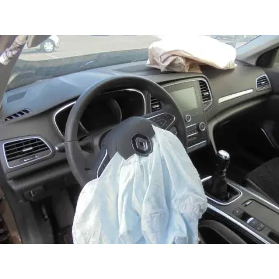 RENAULT MEGANE IV '2016 5 PUERTAS MARRON