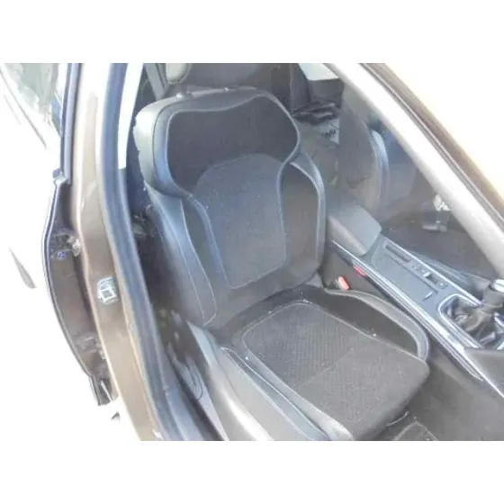 RENAULT MEGANE IV '2016 5 PUERTAS MARRON