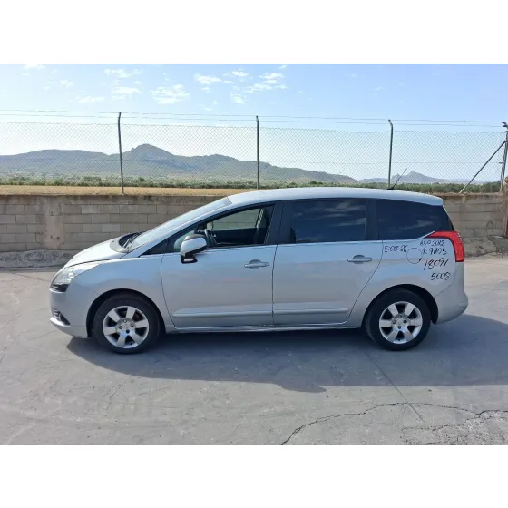 Peugeot 5008 (0U_, 0E_) 2010