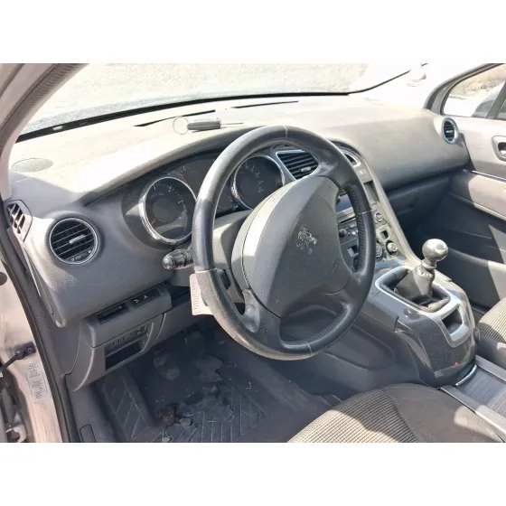 Peugeot 5008 (0U_, 0E_) 2010