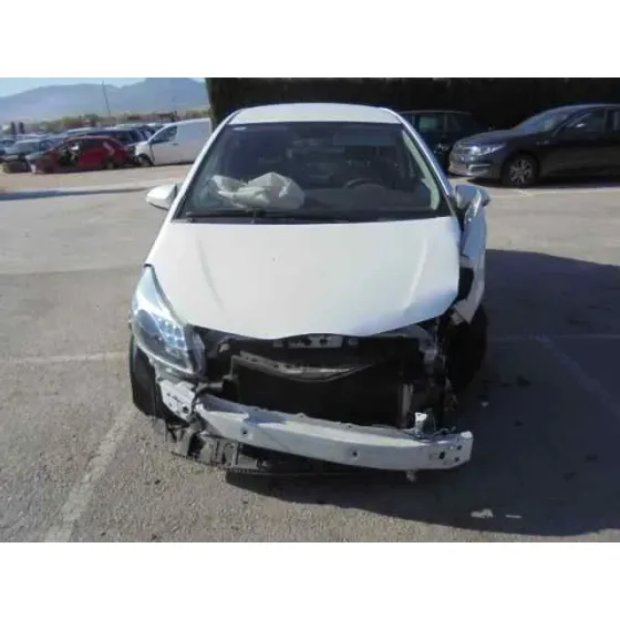 TOYOTA YARIS '2014 HSD ACTIVE BLANCO