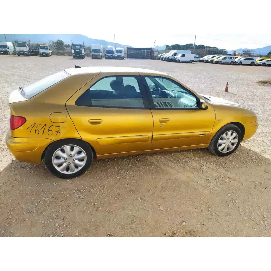 CITROEN XSARA BERLINA '2001 SX DORADO