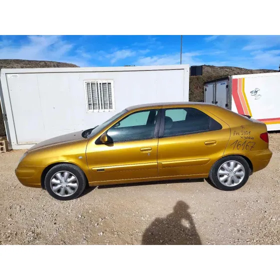 CITROEN XSARA BERLINA '2001 SX DORADO