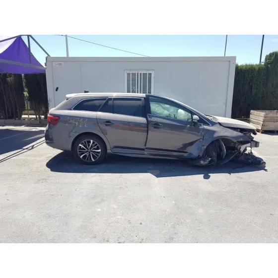 TOYOTA AVENSIS TOURING SPORTS '2016 ADVANCE GRIS OSCURO