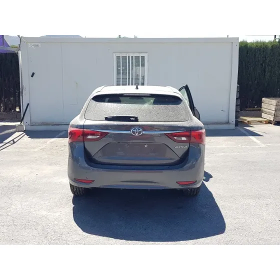 TOYOTA AVENSIS TOURING SPORTS '2016 ADVANCE GRIS OSCURO