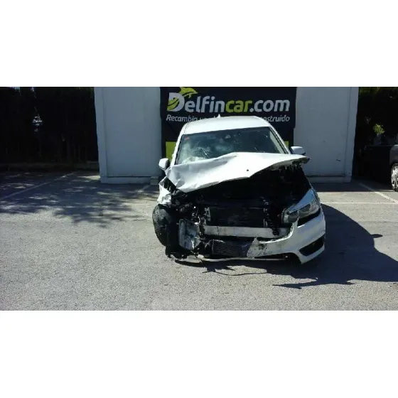 BMW SERIE 2 ACTIVE TOURER (F45) '2015 218D BLANCO