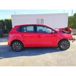 VOLKSWAGEN POLO (6C1) '2015 COMFORTLINE BLUEMOTION ROJO