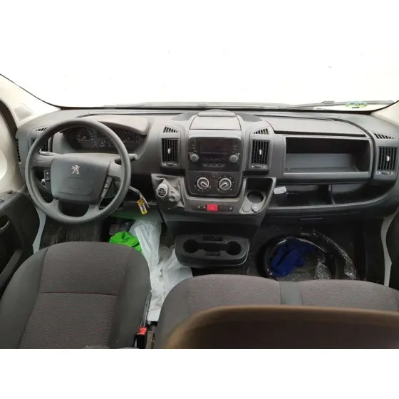 PEUGEOT BOXER COMBI '2023 333 L2H2 ALLURE BLUE-HDI 165 BLANCO