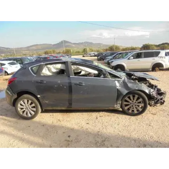 OPEL ASTRA J LIM. '2010 COSMO GRIS OSCURO