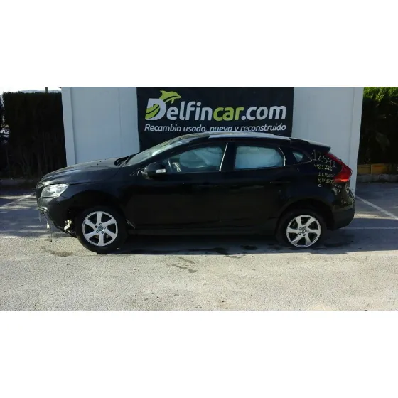 VOLVO V40 CROSS COUNTRY '2015 MOMENTUM NEGRO
