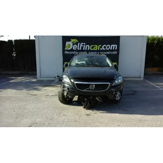 VOLVO V40 CROSS COUNTRY '2015 MOMENTUM NEGRO