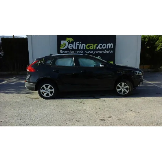 VOLVO V40 CROSS COUNTRY '2015 MOMENTUM NEGRO