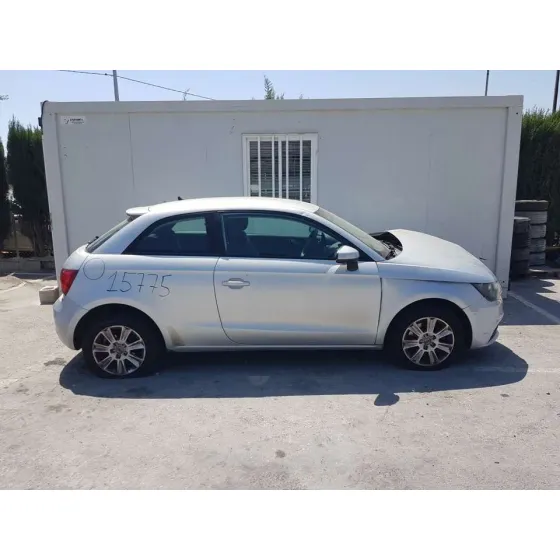 AUDI A1 (8X) '2011 AMBITION GRIS