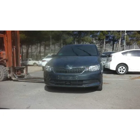 SKODA FABIA '2015 AMBITION GRIS