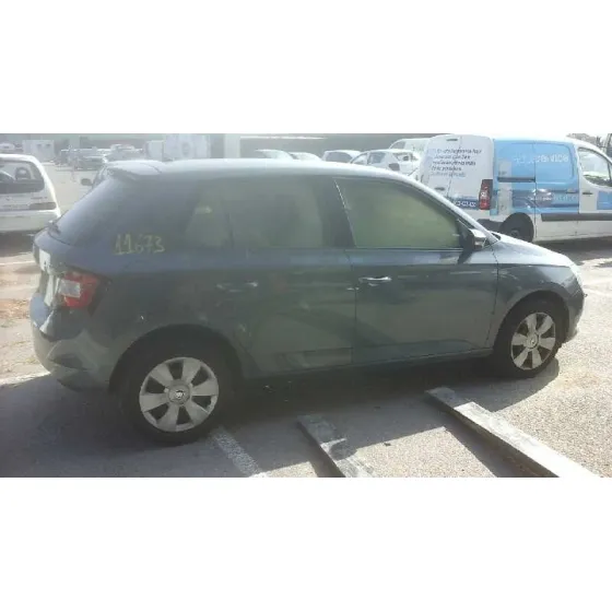 SKODA FABIA '2015 AMBITION GRIS