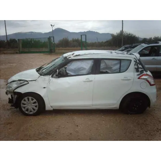 SUZUKI SWIFT AZG (NZ) '2011 GA BLANCO