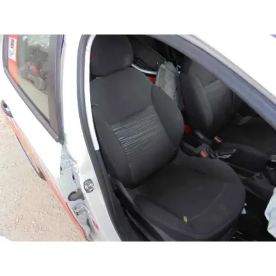 PEUGEOT 208 '2013 ACCESS BLANCO-ROJO