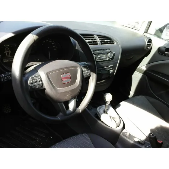SEAT LEON (1P1) '2010 REFERENCE BLANCO