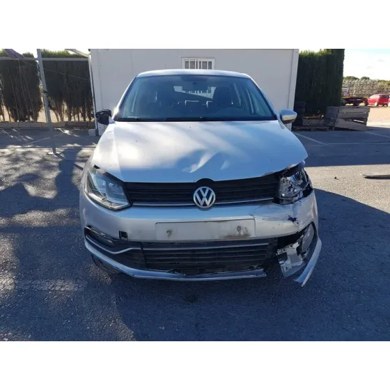 VOLKSWAGEN POLO (6R1) '2015 ADVANCE GRIS