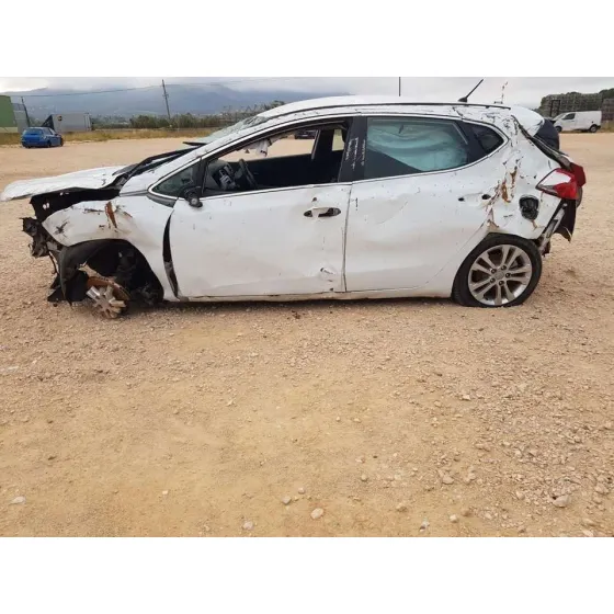 KIA CEE'D '2014 DRIVE BLANCO