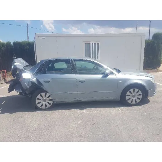 AUDI A4 BERLINA (8E) '2005 2.0 TDI 16V (103KW) GRIS