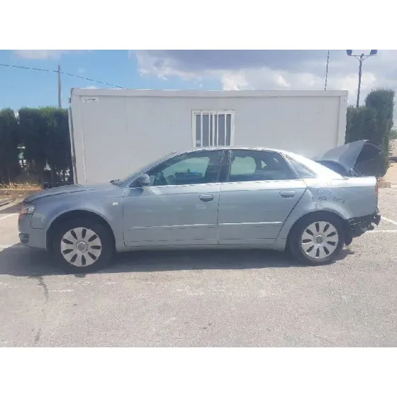 AUDI A4 BERLINA (8E) '2005 2.0 TDI 16V (103KW) GRIS