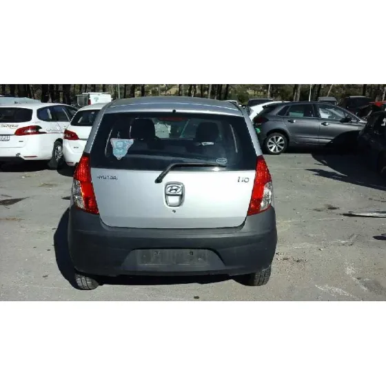 HYUNDAI I10 '2010 CLASSIC GRIS PLATA