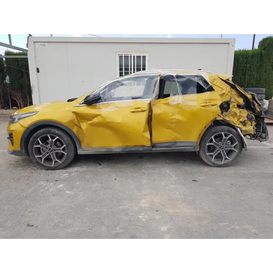 KIA XCEED '2019 DRIVE DORADO