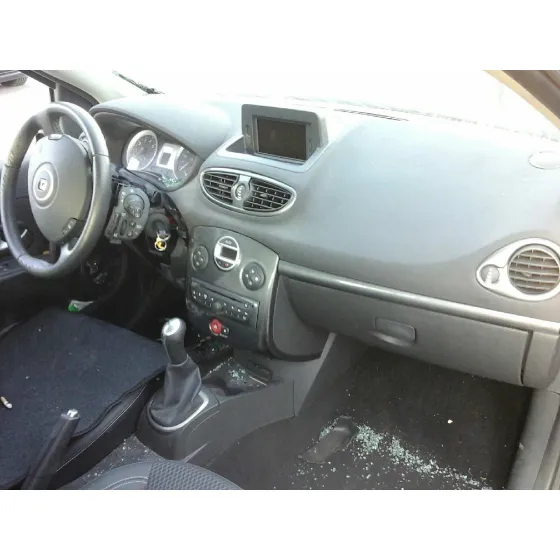 RENAULT CLIO III '2010 EXPRESSION ROJO