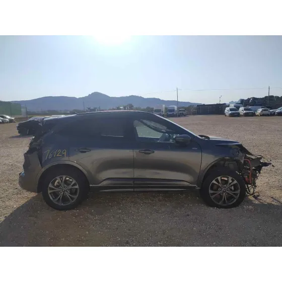 FORD KUGA '2023 PLUG-IN HYBRID ST-LINE GRIS OSCURO