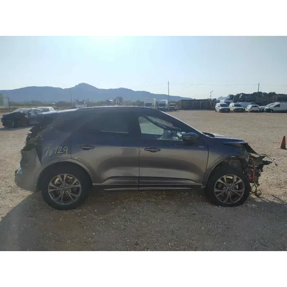 FORD KUGA '2023 PLUG-IN HYBRID ST-LINE GRIS OSCURO