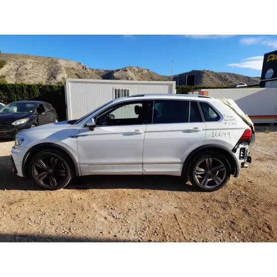 Volkswagen TIGUAN (AD1, AX1) 2016