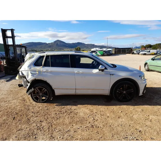 Volkswagen TIGUAN (AD1, AX1) 2016