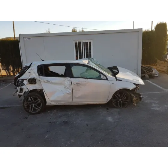 PEUGEOT 308 '2019 GT LINE BLANCO