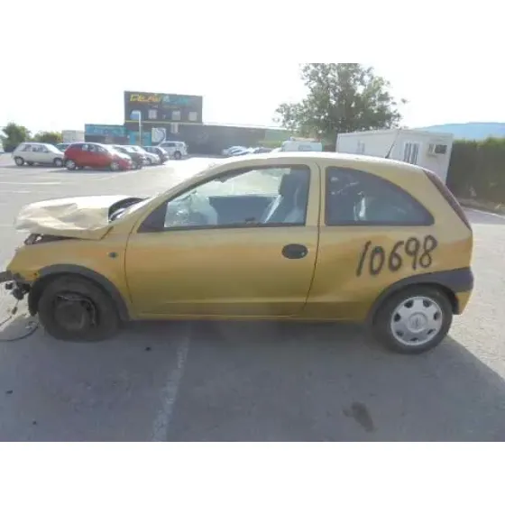 OPEL CORSA C '2002 CLUB DORADO