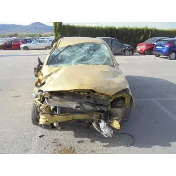 OPEL CORSA C '2002 CLUB DORADO