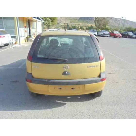 OPEL CORSA C '2002 CLUB DORADO