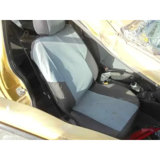 OPEL CORSA C '2002 CLUB DORADO