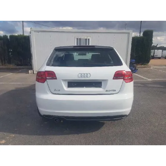 AUDI A3 SPORTBACK (8P) '2009 2.0 TDI AMBIENTE BLANCO